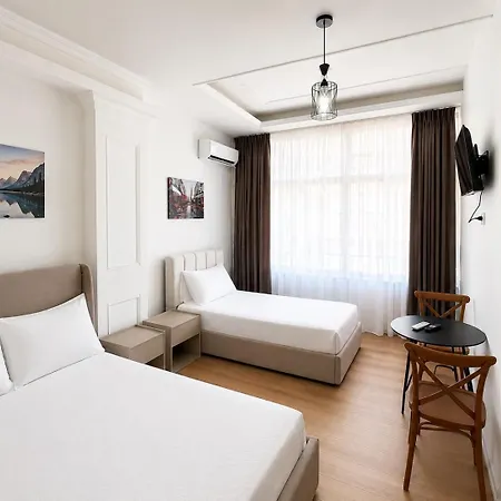 Danja Hotel Vau i Dejes